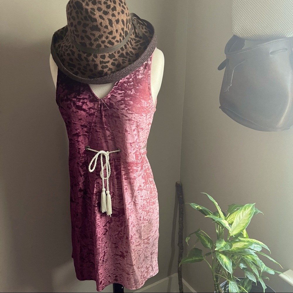Ombré crushed velvet sleeveless dress